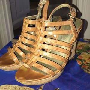 High heel wedge sandals. Guess. 7
